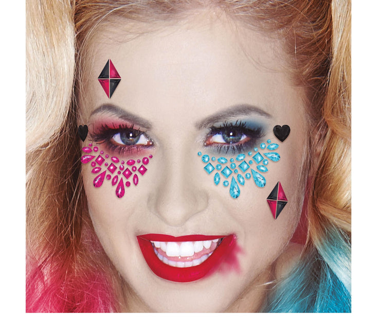 Biżuteria z różowo-niebieskimi naklejkami na twarz