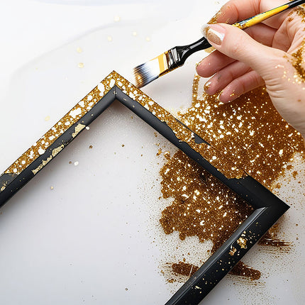 1 słoik biodegradowalnego brokatu lub 10 gr złota