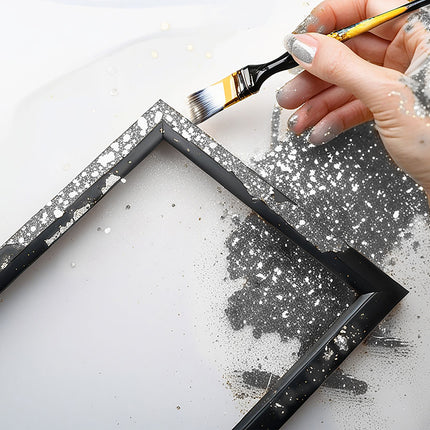 1 słoik biodegradowalnego brokatu lub 10 gr srebra