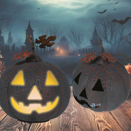 Dekoracja na Halloween Metalowa dynia ze światłem 20 cm