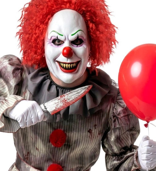 Krwawy sztuczny nóż na Halloween