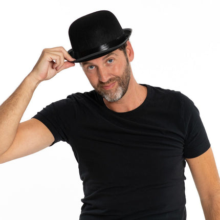 Czapka z daszkiem z czarnego filcu