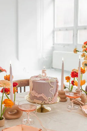 5 Jaar Kaars Lichtroze 10cm van Partydeco koop je bij Partywinkel