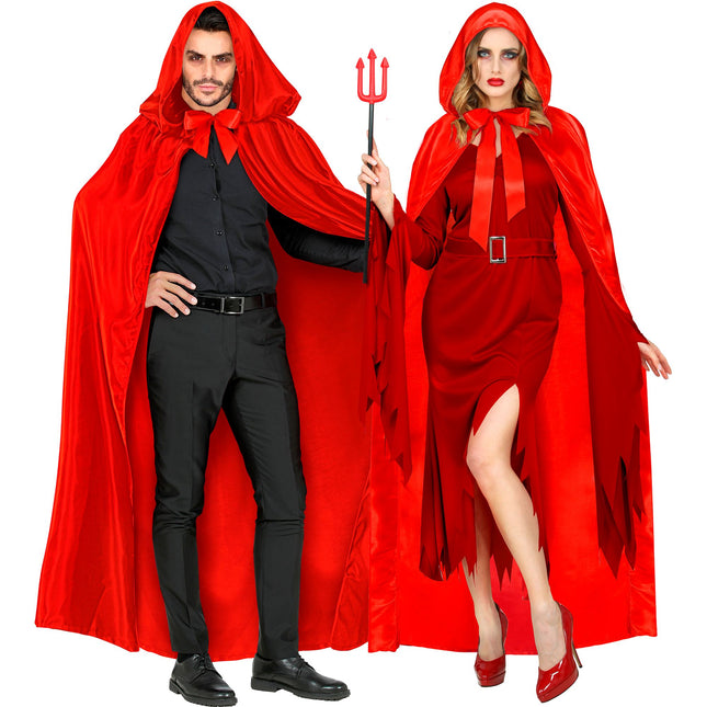 Czerwona peleryna na Halloween