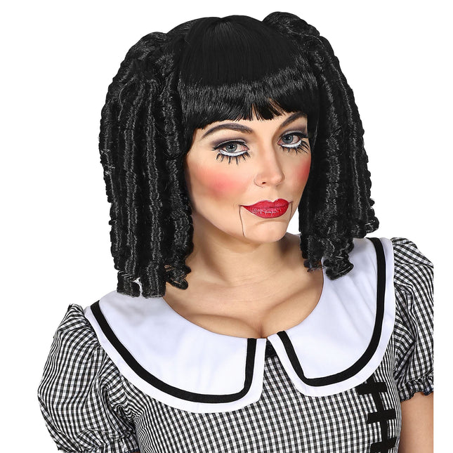 Lalka z peruką na Halloween
