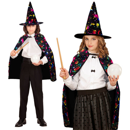 Dziecięcy magik w pelerynie na Halloween