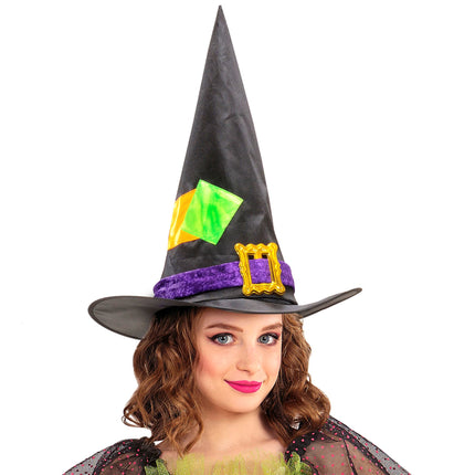Kolorowy kapelusz czarownicy na Halloween