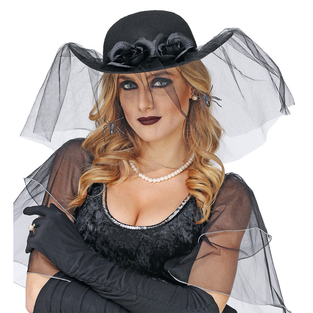 Wdowi kapelusz na Halloween