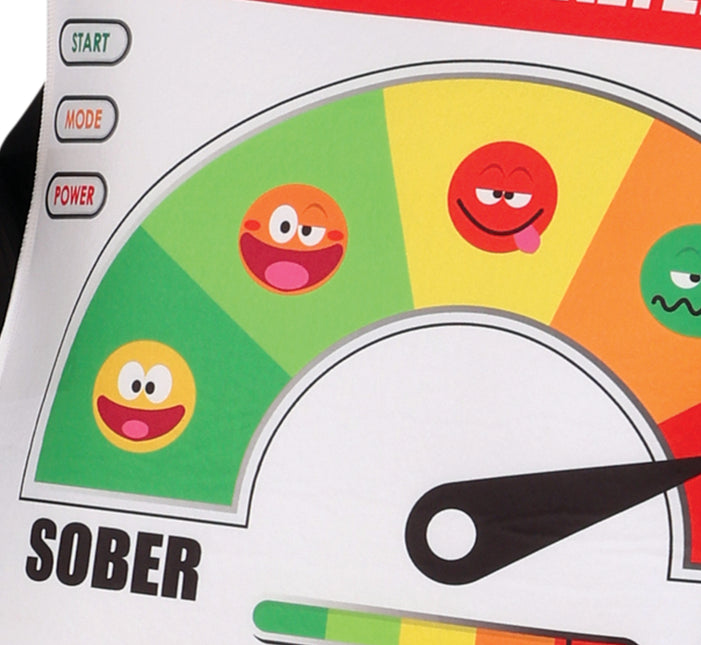 Alkomat w policyjnym kombinezonie