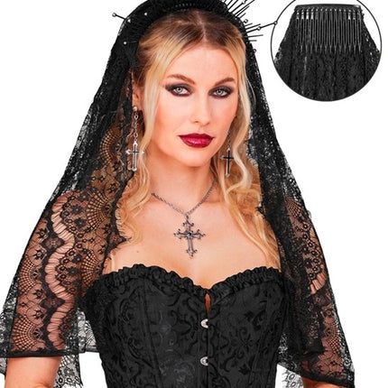 Czarna koronkowa chusta na Halloween