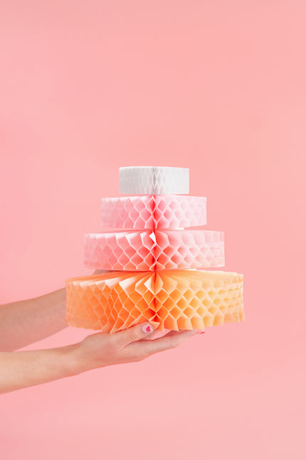 Kolorowy tort do dekoracji stołu 23 cm