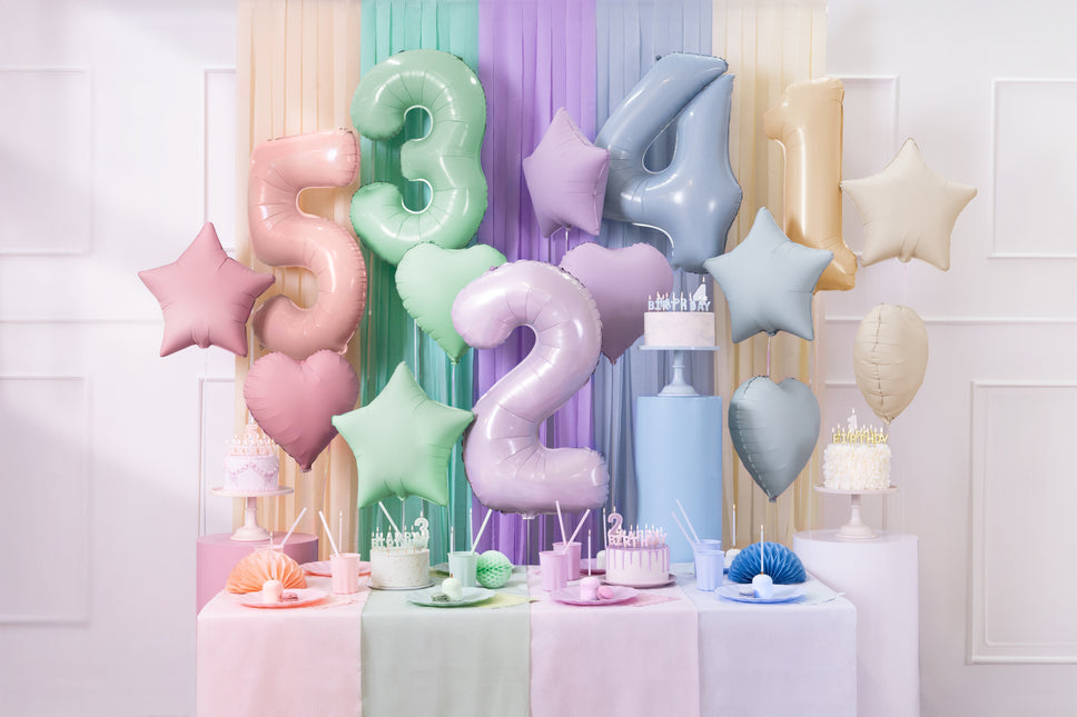 Jasnoniebieski obrus pastelowy 1,8 m