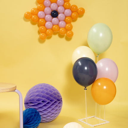 Biały stojak na balony