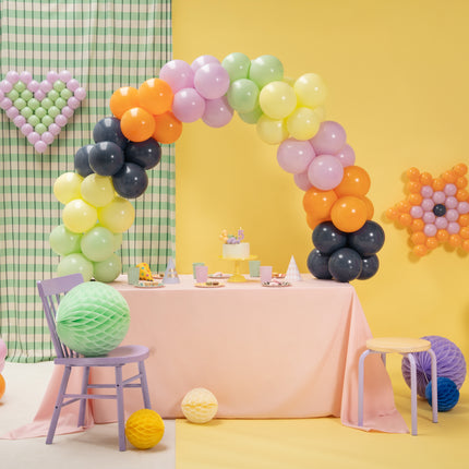 Biały stojak na balony plastikowy 72 cm