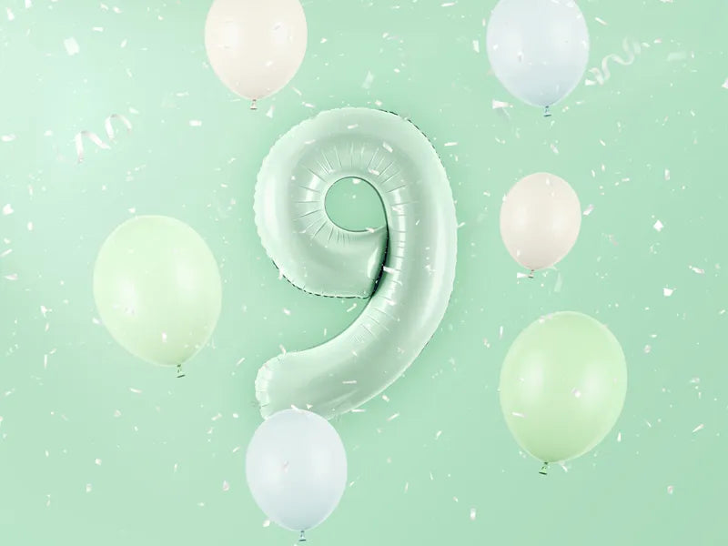 Balon z figurką na 9 lat miętowo-zielony pusty 72 cm
