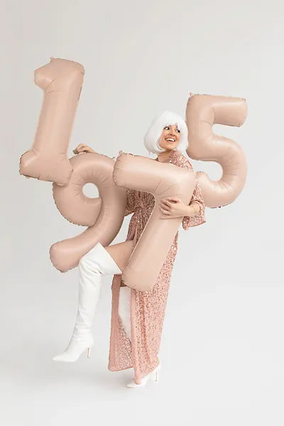 Balon z figurką na 5 lat beżowy błyszczący pusty 72 cm