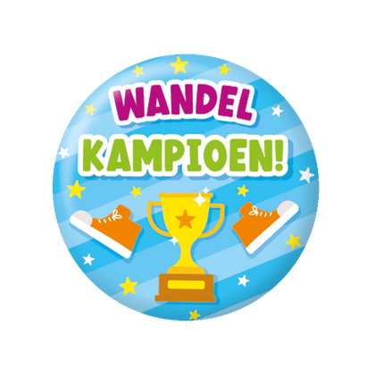 Blauwe Button Wandelkampioen 5,5cm van Paper Dreams koop je bij Partywinkel