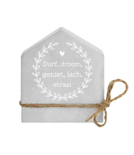 Szary domek cementowy Odważ się, śnij, ciesz się, śmiej się, belka 8 cm