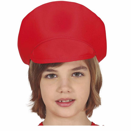 Dziecko w czerwonej czapce