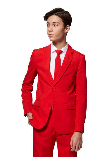 Nastolatek w czerwonym kombinezonie <tc>OppoSuits</tc>