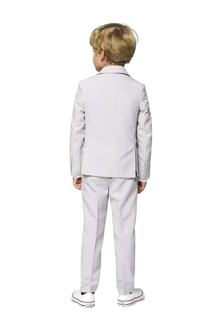 Chłopiec w szarym garniturze <tc>OppoSuits</tc>