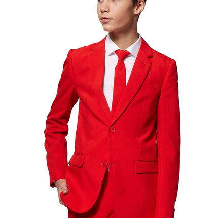 Nastolatek w czerwonym kombinezonie <tc>OppoSuits</tc>