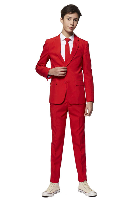 Nastolatek w czerwonym kombinezonie <tc>OppoSuits</tc>