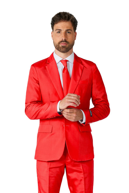 Mężczyźni w czerwonych garniturach <tc>Suitmeister</tc>