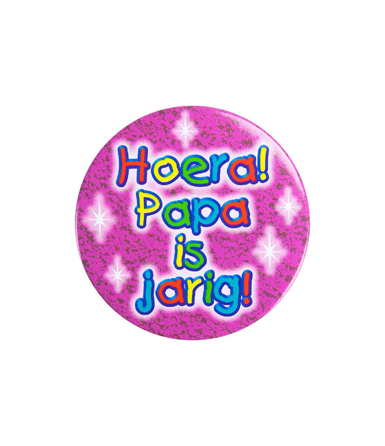 Przycisk Hoera Papa is Jarig 5,5cm
