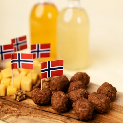 Patyczki koktajlowe Norwegia 8cm 50szt
