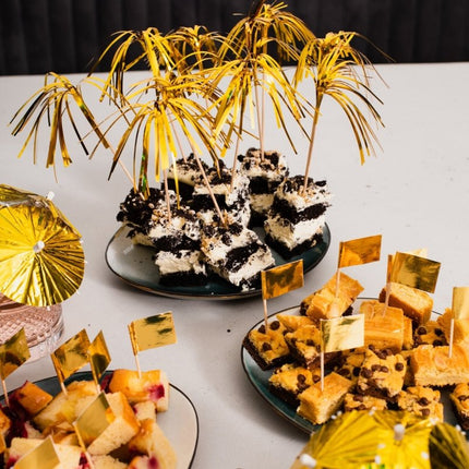 Gouden Cocktailprikkers Parasol Lang 10st van WeFiesta koop je bij Partywinkel