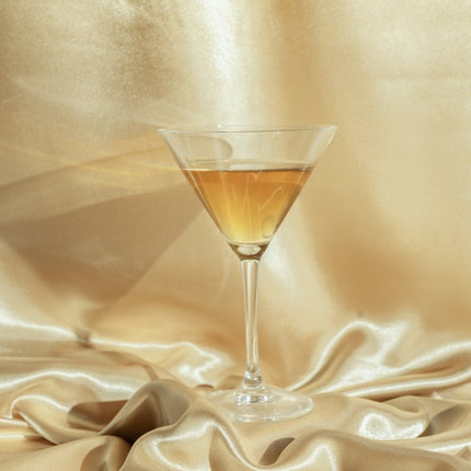 Gouden Tafelloper Satijnen 9m van Partydeco koop je bij Partywinkel