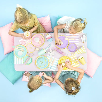 Lichtblauwe Servetten Live Laugh Love 33cm 20st van Partydeco koop je bij Partywinkel