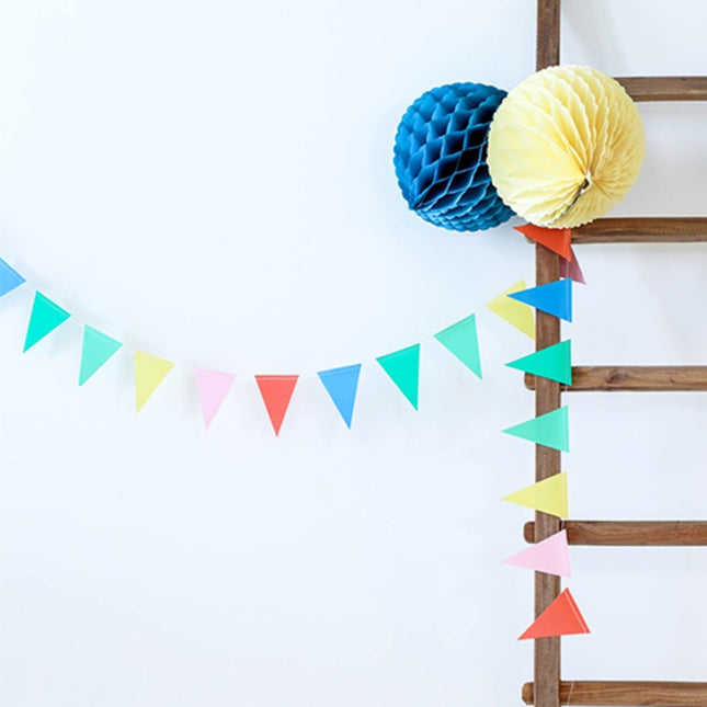 Mini Vlaggenlijn Retro 2,6m van Folat koop je bij Partywinkel