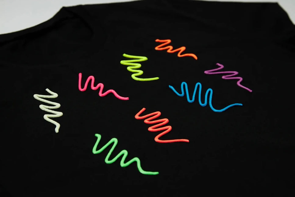 Moon Glow Glow in the Dark Fabric Paint Red 30ml van Moon Creations koop je bij Partywinkel