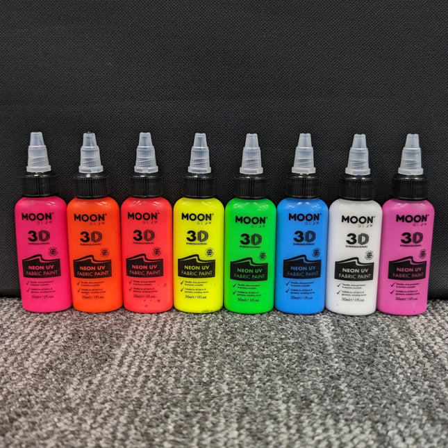 Moon Glow Neon UV Fabric Paint 30ml Intense Orange 30ml van Moon Creations koop je bij Partywinkel