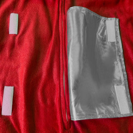 Zabawny kostium w kolorze czerwonym