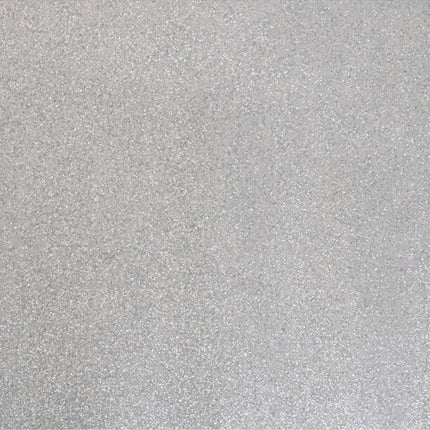 Srebrny obrus z brokatem 3m