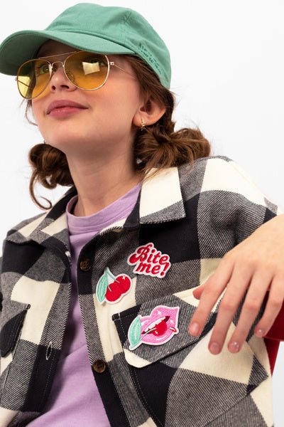 Stijk Embleem Bite Me 3st van Partydeco koop je bij Partywinkel