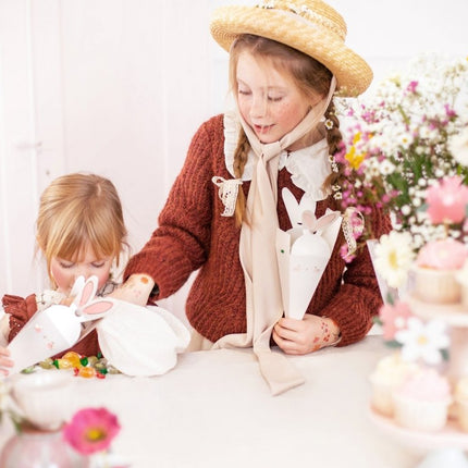 Uitdeelbox Konijn 26cm 6st van Partydeco koop je bij Partywinkel