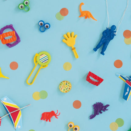 Uitdeelcadeautjes Tollen 4cm 8st van Unique koop je bij Partywinkel