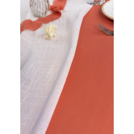 Witte Tafelloper Katoen 5m van CHAKS koop je bij Partywinkel